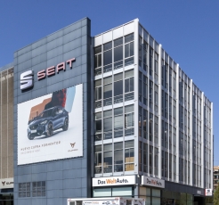05 OCT<br>València<br>Colocación placa DOCOMOMO y Visita<br>Filial SEAT<br>Colegio Pureza de María